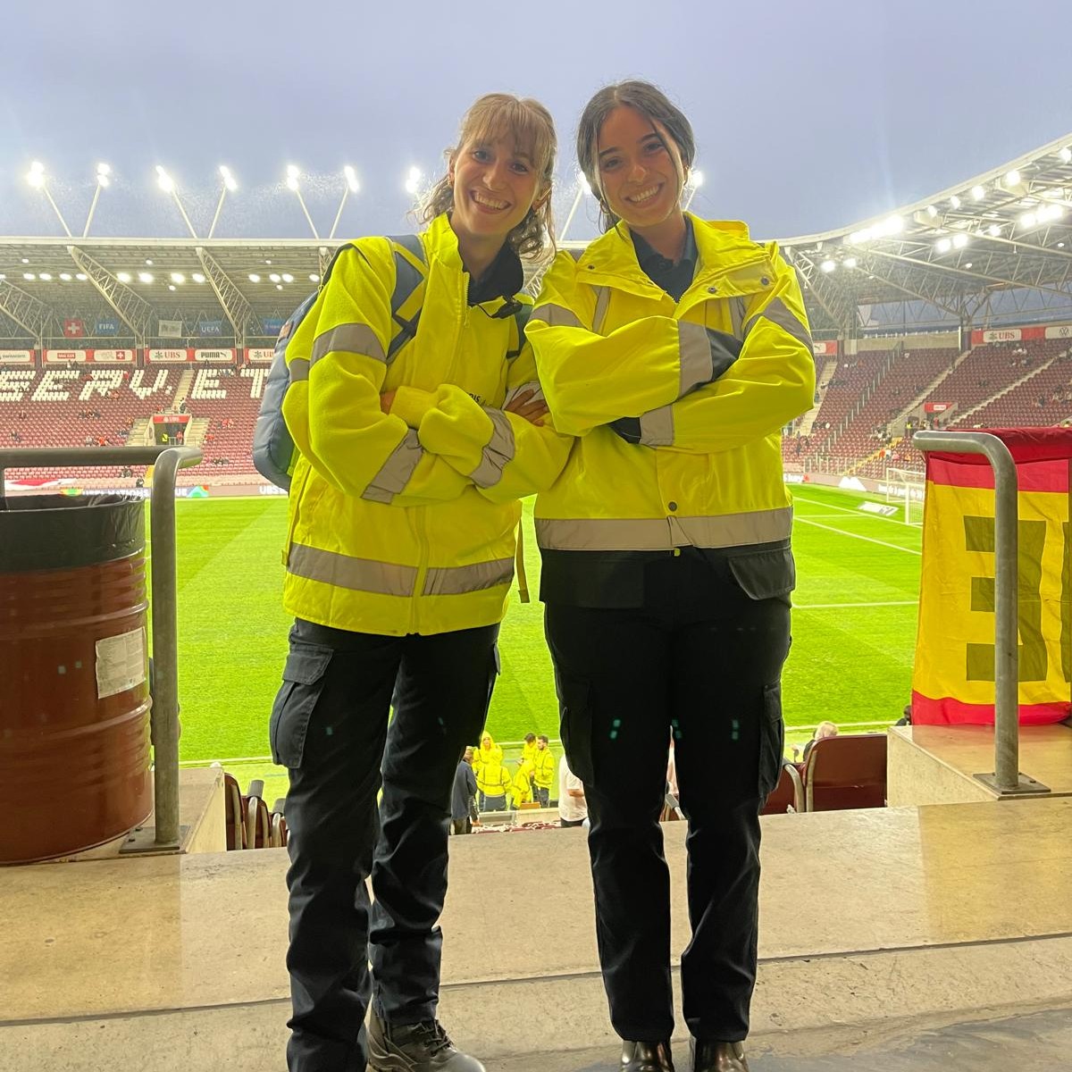 🌸 Merci à toutes et à tous ! 🌸
Ce début d’année a été rythmé par de nombreuses interventions, de belles rencontres et des moments forts en émotions.
Au fil des événements que nous avons eu la chance d’accompagner, une chose reste constante : la solidarité, la rigueur et l’engagement collectif sur le terrain. 🤝
📸 Retour en images sur quelques temps forts de nos dispositifs médico-sanitaires, et sur les visages de celles et ceux qui font vivre notre mission.
🙏 Merci à nos clients pour leur confiance, à nos partenaires pour leur collaboration, et à l’ensemble de nos professionnels engagés pour leur implication.
🎯 Rendez-vous cet été, plus motivés que jamais, pour continuer à veiller sur vos événements !
#Événementiel #Médicalisation #Secourisme #PremiersSecours #Rétrospective #Printemps2025 #Merci #Engagement #Confiance #Partenaires #Sécurité #TeamWork #secouriste #firstaid #postesanitaire #postesecours #medicalisation #chrismedicalservices