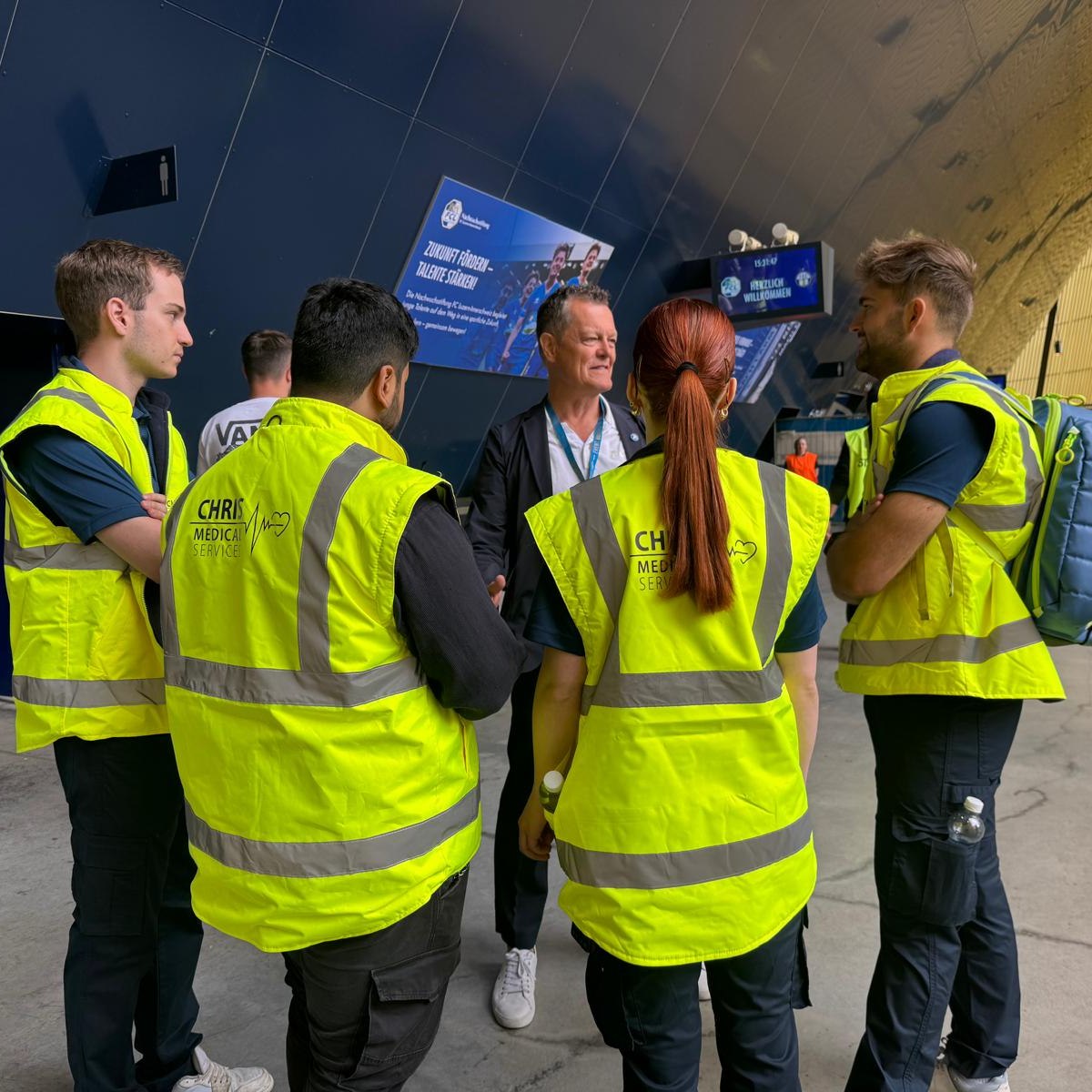 ⚽💙🤍 Wir sind stolz darauf, Public-Safety-Partner des FC Luzern zu sein. Bei jedem Spiel sorgt unser Erste-Hilfe-Team für die Sicherheit der Zuschauerinnen und Zuschauer.
⚽💙🤍 Nous sommes fiers d’être le nouveau partenaire médico-sanitaire public du FC Lucerne. À chaque rencontre, notre équipe de premiers secours veille à la sécurité des spectatrices et spectateurs.
⚽💙🤍 Siamo orgogliosi di essere il partner per la sicurezza del FC Lucerna. A ogni partita, il nostro team di primo soccorso si prende cura della sicurezza di tutti gli spettatori e le spettatrici.
⚽💙🤍 We are proud to be the new Public Safety Partner of FC Luzern. At every match, our first aid team looks after the safety of the spectators.
#FirstAid #swissporarena #SpectatorSafety #SafeStadium #ProudPartner #PublicSafety #Partnership #FCLuzern #chrismedicalservices #MedicalSupport