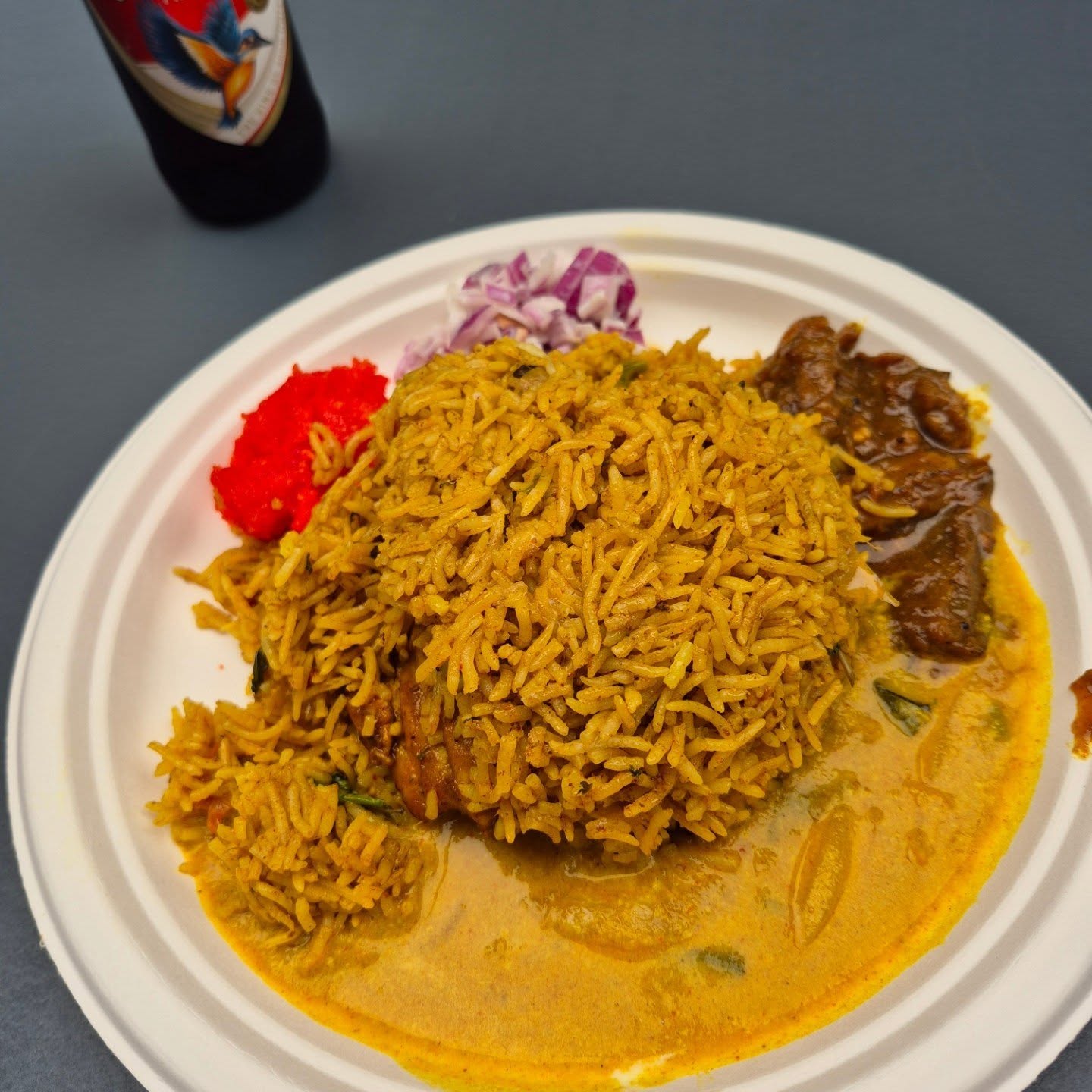 Fête de #ganesh ce week-end à #Paris
L’occasion de bien manger, même si la présentation laissait souvent à désirer 😅
#yummy #indianfoodlovers #food #foodporn #foodstagram