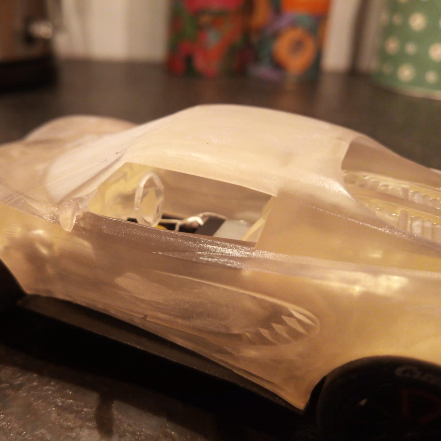 Le mythe Lotus s'invite sur votre circuit 1:43 ! 🏎️✨
Transformer une légende de la route en bête de course miniature : quel plaisir ! Nous avons conçu cette carrosserie de Lotus Elise S2 sur mesure pour qu'elle s'adapte parfaitement au châssis de notre client. Le résultat ? Une silhouette iconique prête à défier le chrono sur les pistes Carrera.
Le secret de cette réalisation :
Échelle : 1:43, la précision au millimètre.
Technique : Impression en résine pour capturer chaque courbe aérodynamique.
Personnalisation : Livrée brute pour permettre au client de réaliser sa propre peinture fidèle à l'originale.
Installation : Conception optimisée pour un montage fluide sur châssis existant.
Un projet de passionné pour seulement 40.- CHF.
Vous avez un modèle spécifique en tête pour votre circuit ?
Contactez-moi par DM pour créer votre carrosserie personnalisée !
#modélisme #slotcar #lotuselise #carrera #impression3d #resinprinting #143scale #customcrafts #passionauto #suisse