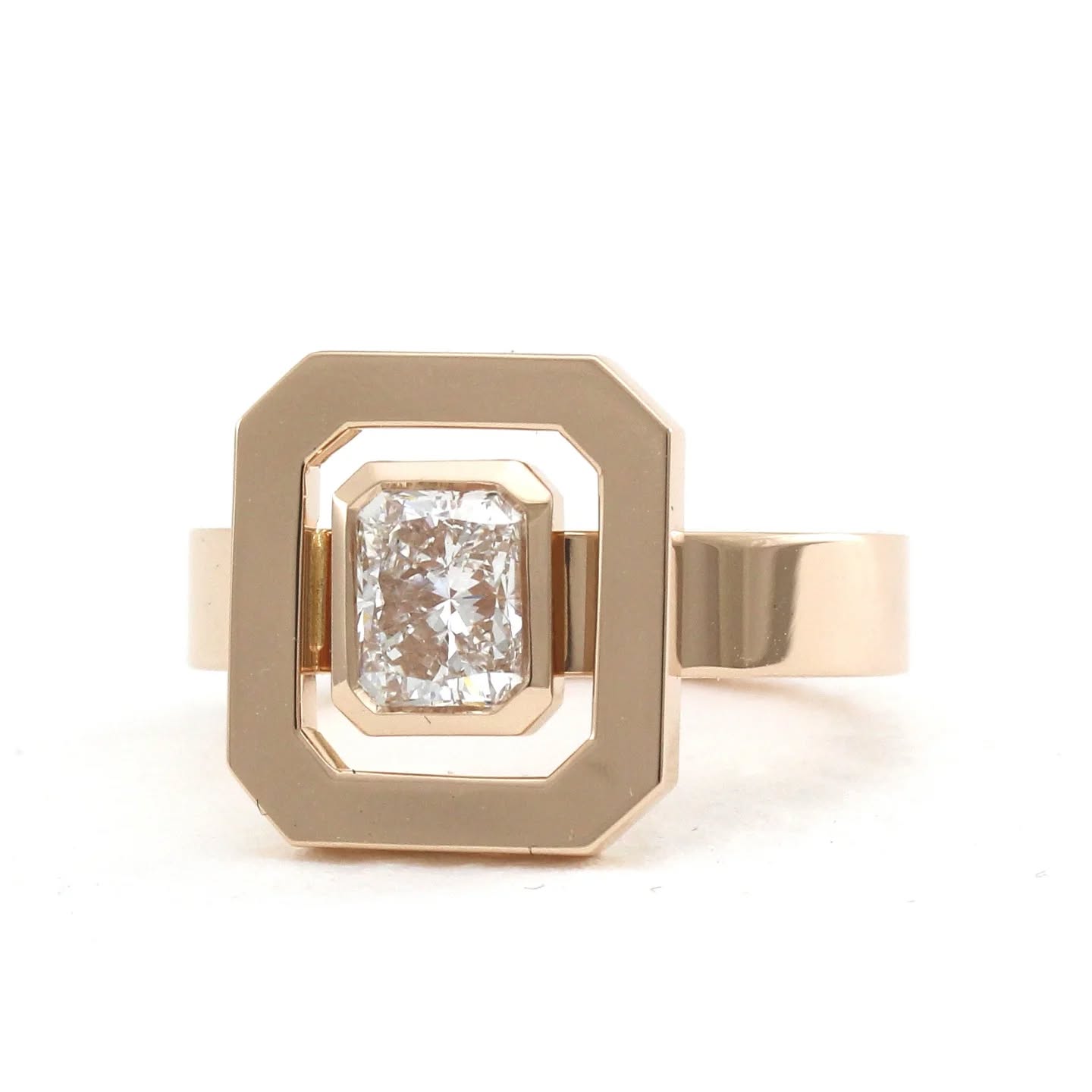 #bague #diamantnaturel #orecologique #bijouoriginal #bijoupersonnalisé