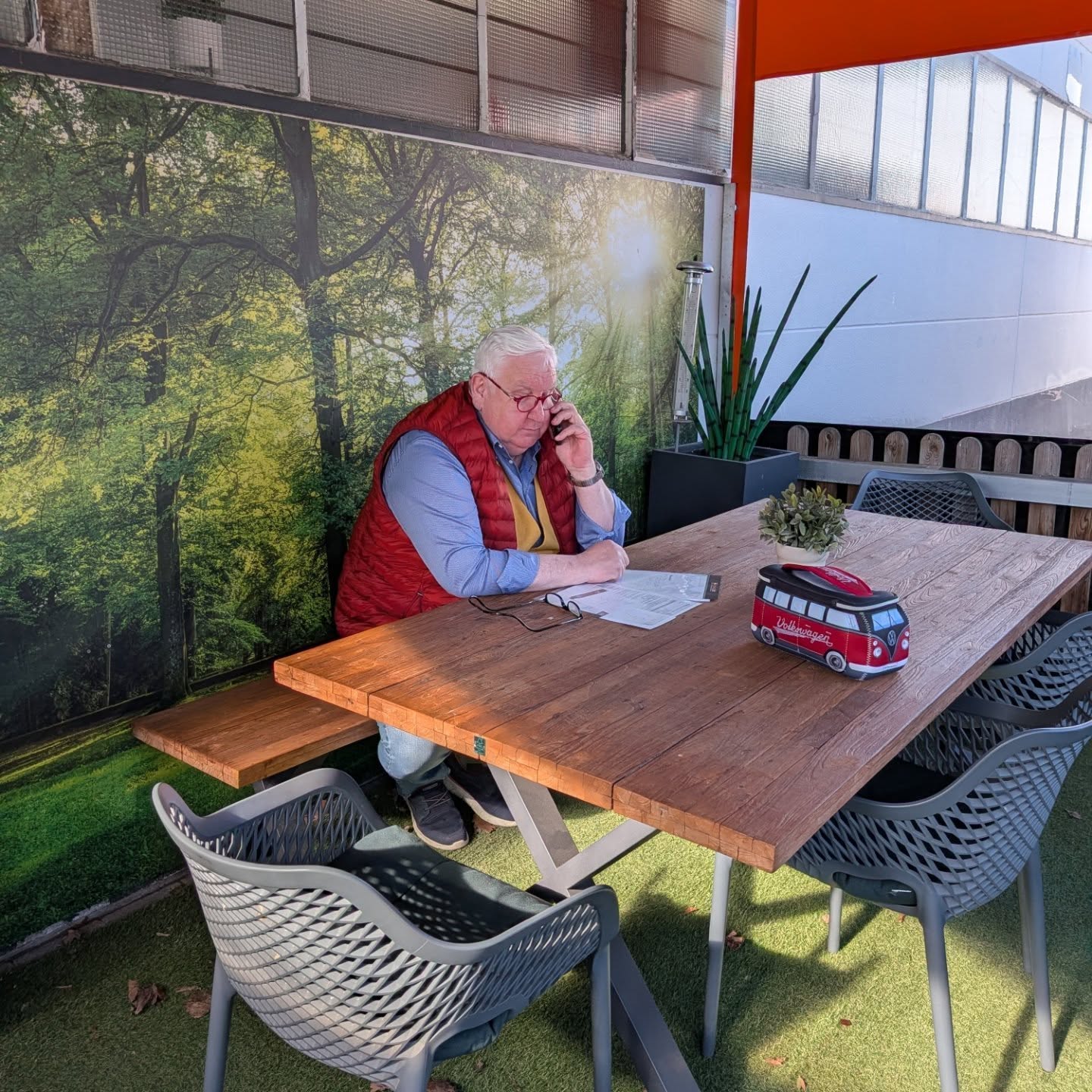 Unser Büro draußen ist ab jetzt auch geöffnet🌞
#lagerverkauf #büromöbel #holsab #hannover #gronau
