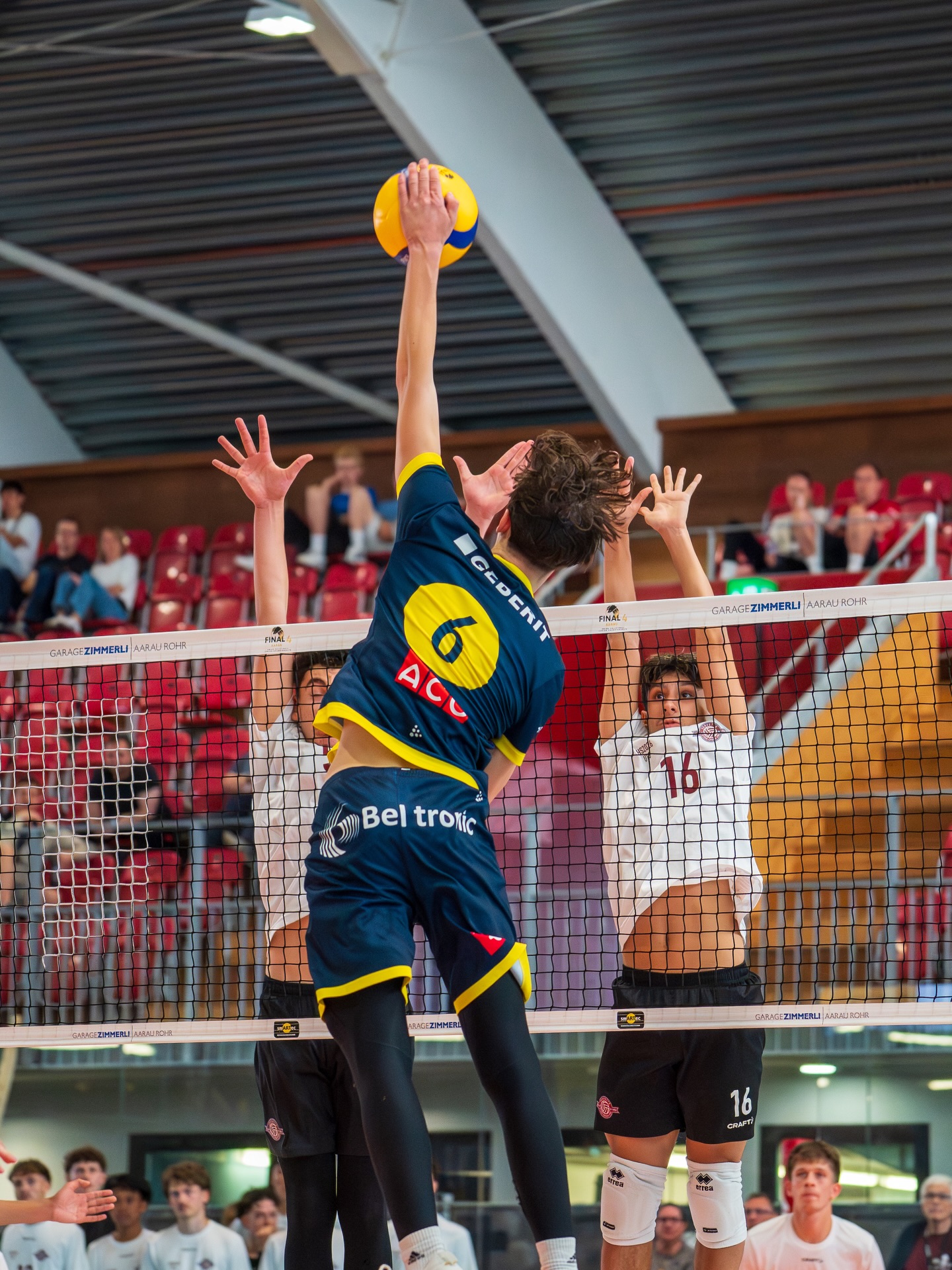 🥈- "built for presure, not applause" U18 Jona