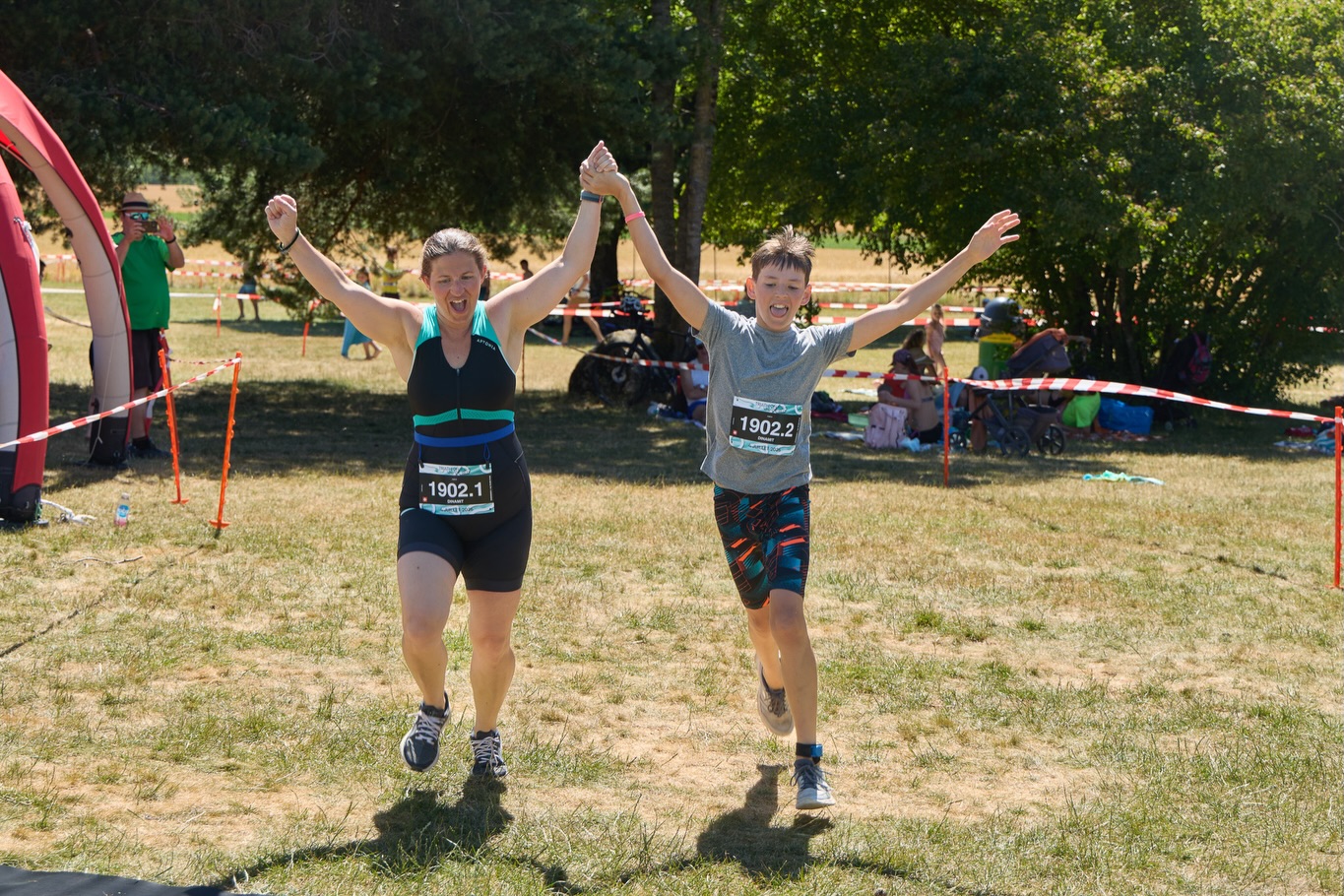 📸 Toutes les photos sont en ligne !!!
Un grand merci à nos talentueux photographes @coralie_delval_sport @d_plus.studio @karendz.photo @atvision.ch 🫶
Partagez en commentaire vos meilleures photos 🔥
@3athlon_jurassikseries
#trivdr #3athlon #engollon